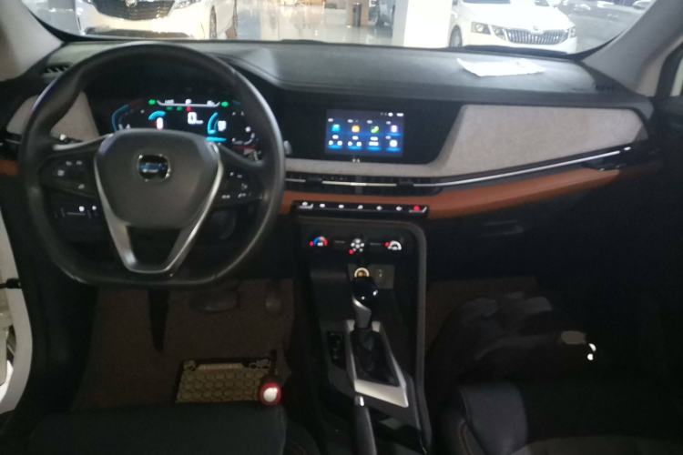Used CHANGAN OSHAN COS3 2019 1.5L Automatic JingShang Model Interior 2