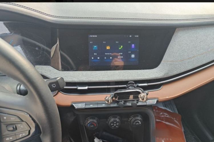 Used CHANGAN OSHAN COS3 2019 1.5L Automatic JingShang Model Interior 3