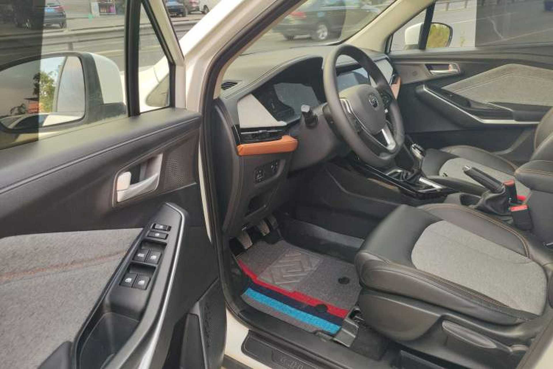 Used CHANGAN OSHAN COS3 2019 1.5L Manual JingShang Model Interior 3