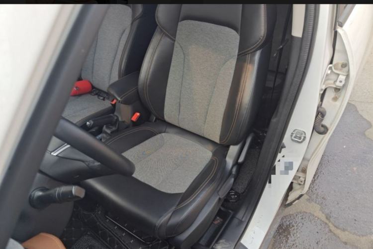Used CHANGAN OSHAN COS3 2019 1.5L Automatic JingShang Model Interior 4