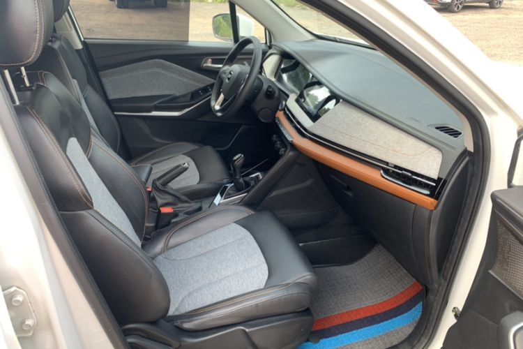 Used CHANGAN OSHAN COS3 2019 1.5L Manual JingShang Model Interior 4