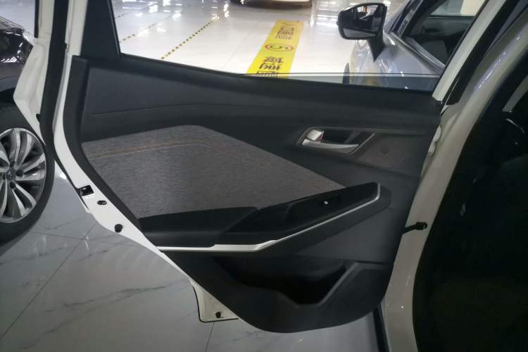 Used CHANGAN OSHAN COS3 2019 1.5L Automatic JingShang Model Interior 8