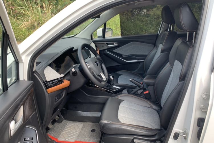 Used CHANGAN OSHAN COS3 2019 1.5L Manual JingShang Model Interior 8