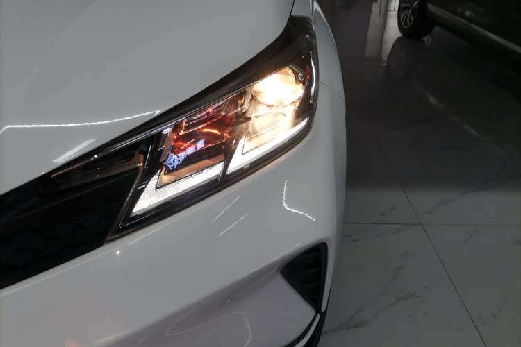 Used CHANGAN OSHAN COS3 2019 1.5L Automatic JingShang Model Left Front Headlight