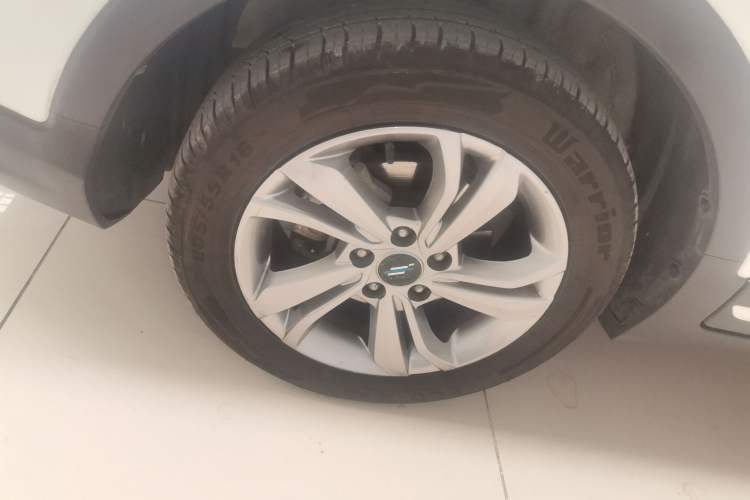 Used CHANGAN OSHAN COS3 2019 1.5L Manual LeShang Model Left Front Wheel Hub