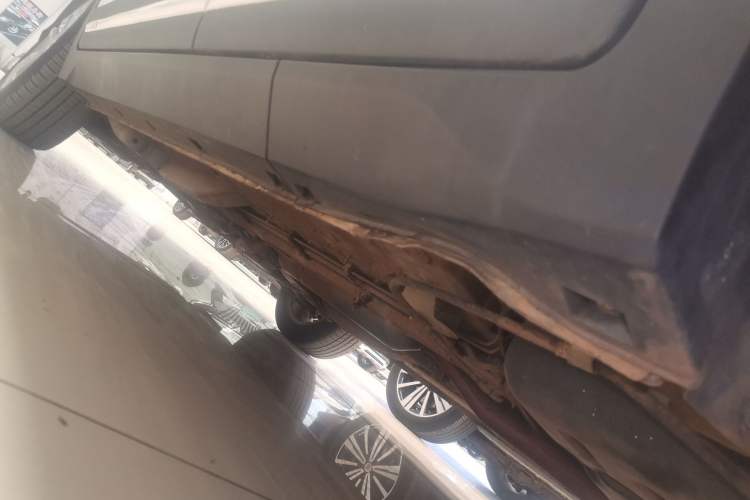 Used CHANGAN OSHAN COS3 2019 1.5L Manual LeShang Model Left Side Sill