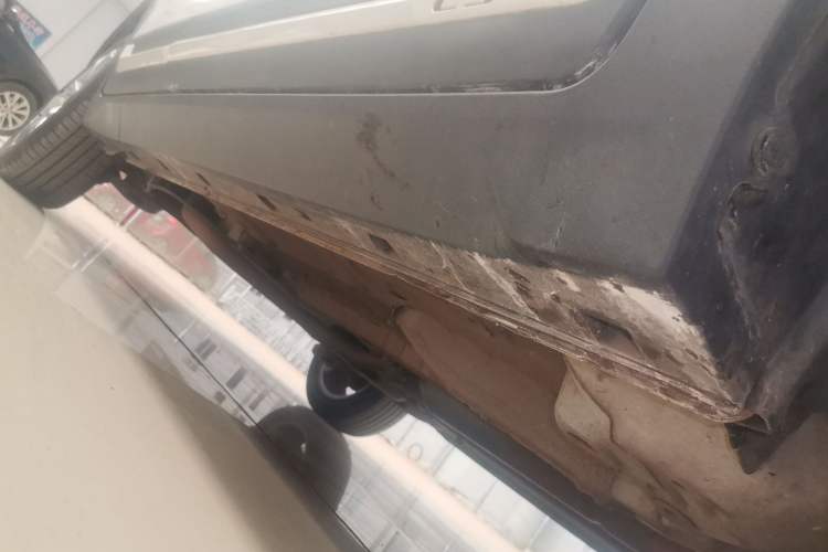 Used CHANGAN OSHAN COS3 2019 1.5L Manual LeShang Model Right Side Sill