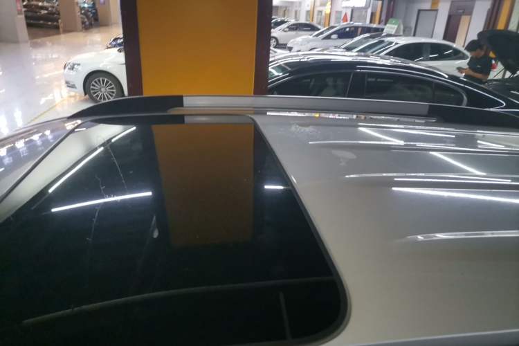 Used CHANGAN OSHAN COS3 2019 1.5L Automatic JingShang Model Roof