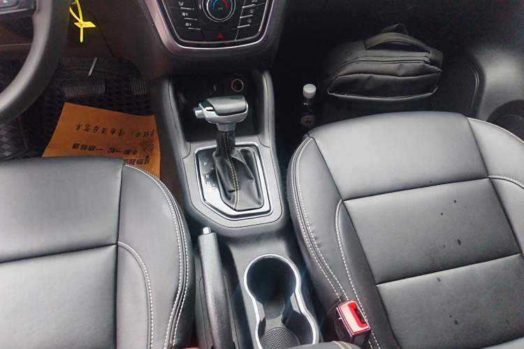 Used CHANGAN OSHAN COS5 2021 1.6L CVT Luxury Model Gear Lever