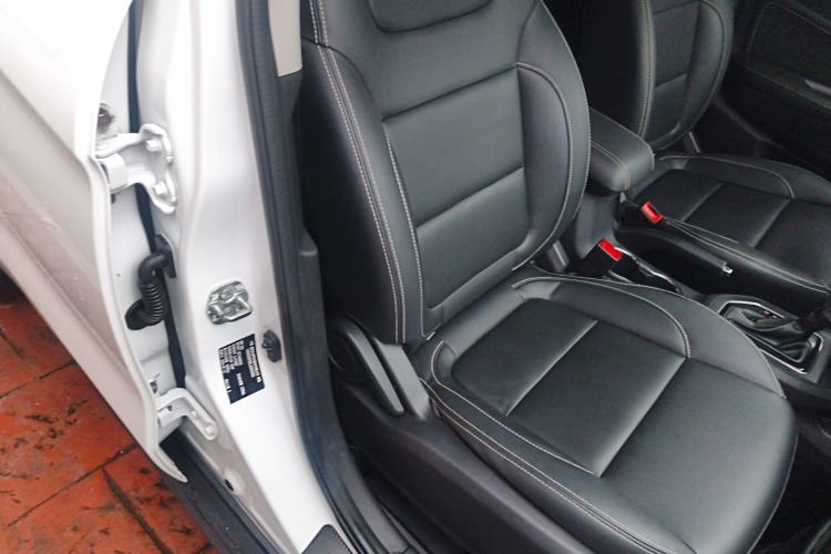 Used CHANGAN OSHAN COS5 2021 1.6L CVT Luxury Model Right Front Seat