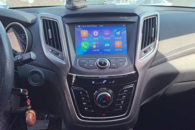 Used CHANGAN OSHAN COS5 2019 1.6L Automatic Classic Model China VI Standard Audio And AC Panel