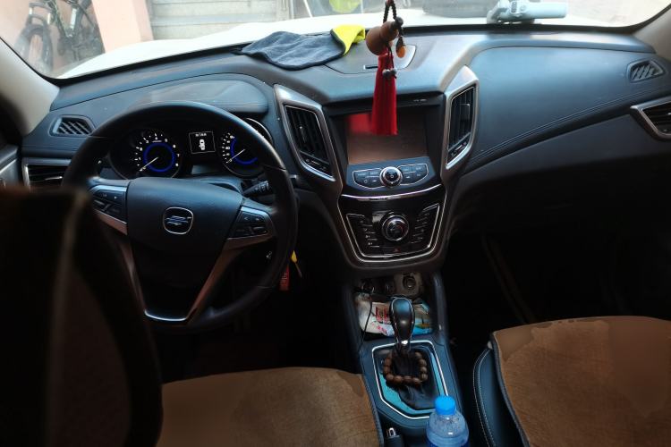 Used CHANGAN OSHAN COS5 2019 1.6L Automatic Classic Version China V Standard Center Console
