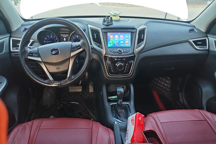 Used CHANGAN OSHAN COS5 2019 1.6L Automatic Classic Model China VI Standard Center Console
