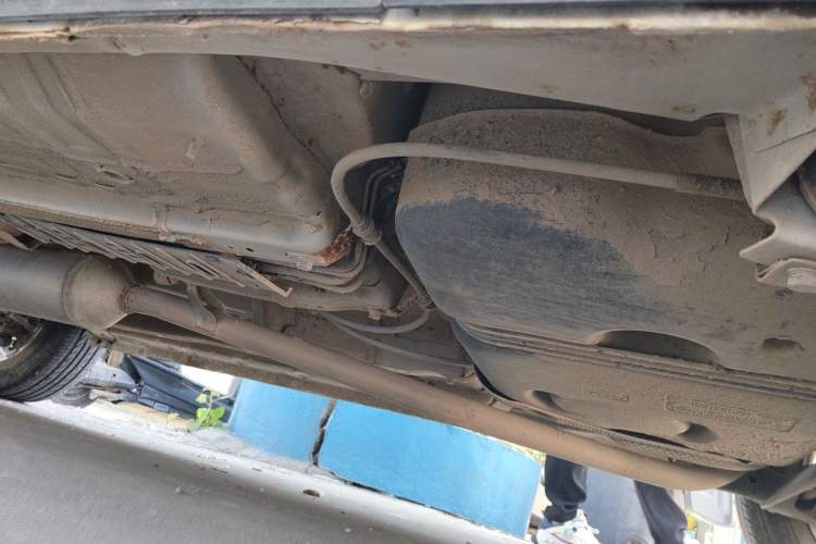 Used CHANGAN OSHAN COS5 2019 1.6L Manual Classic Model China VI Standard Chassis Rear Left