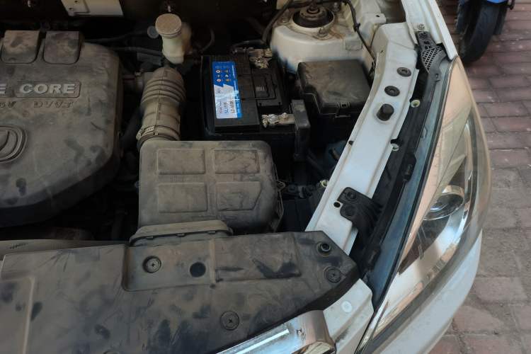 Used CHANGAN OSHAN COS5 2019 1.6L Automatic Classic Version China V Standard Engine Bay Left