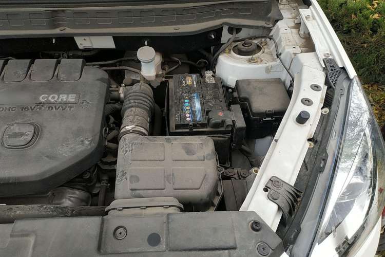 Used CHANGAN OSHAN COS5 2019 1.6L Manual Classic Model China VI Standard Engine Bay Left