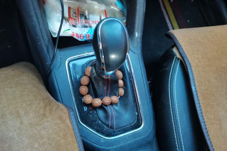 Used CHANGAN OSHAN COS5 2019 1.6L Automatic Classic Version China V Standard Gear Lever