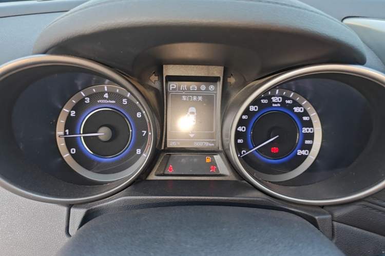 Used CHANGAN OSHAN COS5 2019 1.6L Automatic Classic Model China VI Standard Instrument Cluster