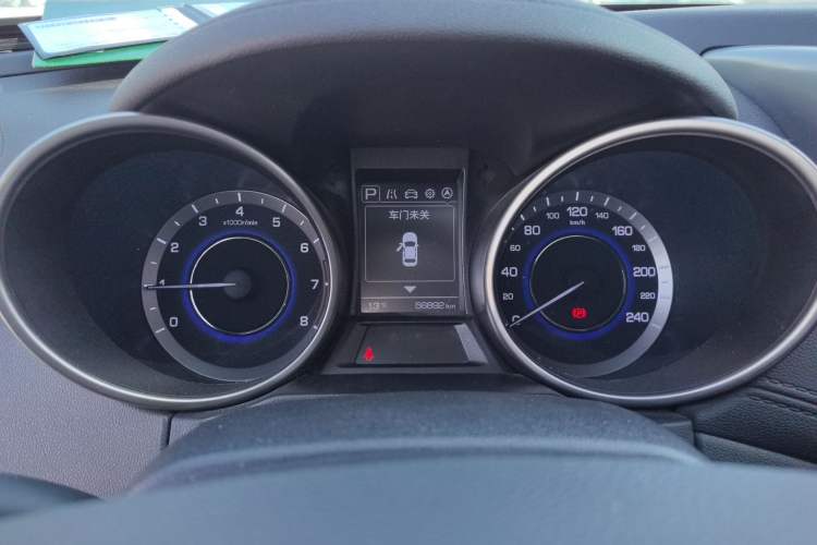 Used CHANGAN OSHAN COS5 2019 1.6L Automatic Classic Model China VI Standard Instrument Cluster