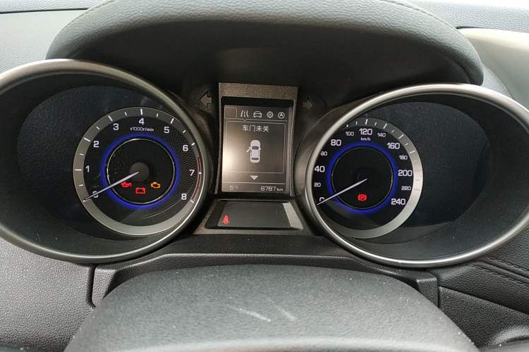Used CHANGAN OSHAN COS5 2019 1.6L Manual Classic Model China VI Standard Instrument Cluster