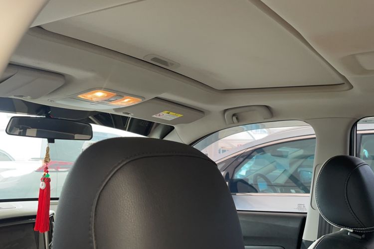 Used CHANGAN OSHAN COS5 2019 1.6L Automatic Classic Model China VI Standard Interior 4