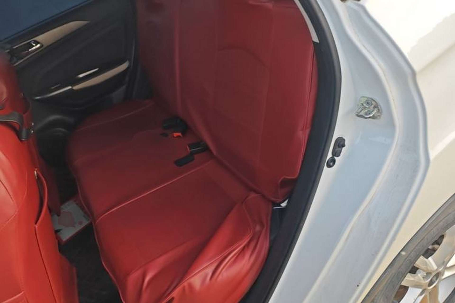 Used CHANGAN OSHAN COS5 2019 1.6L Automatic Classic Model China VI Standard Left Rear Seat