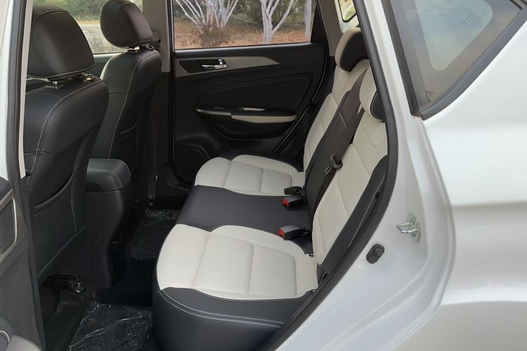 Used CHANGAN OSHAN COS5 2019 1.6L Manual Classic Model China VI Standard Left Rear Seat