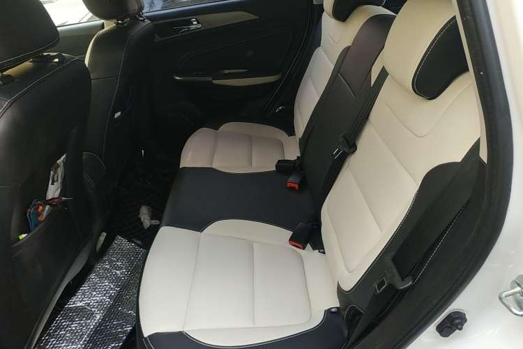 Used CHANGAN OSHAN COS5 2019 1.6L Manual Classic Model China VI Standard Left Rear Seat