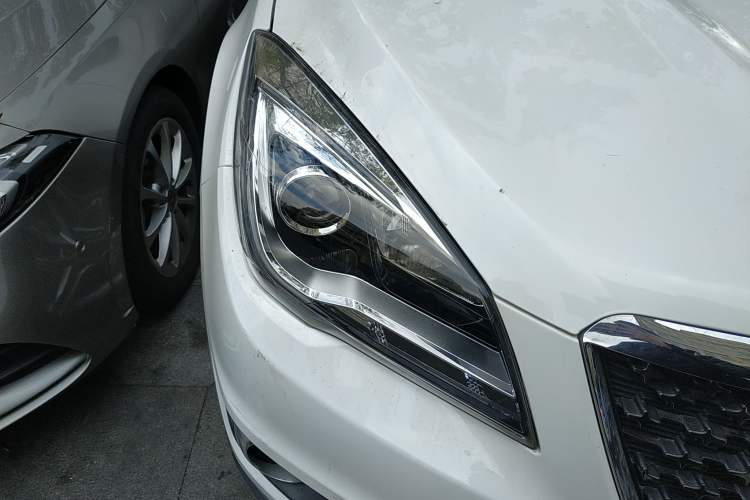 Used CHANGAN OSHAN COS5 2019 1.6L Manual Classic Model China VI Standard Right Front Headlight