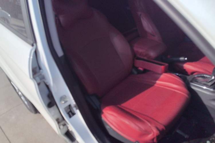 Used CHANGAN OSHAN COS5 2019 1.6L Automatic Classic Model China VI Standard Right Front Seat