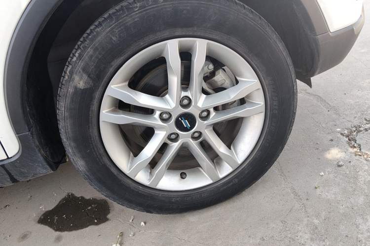 Used CHANGAN OSHAN COS5 2019 1.6L Manual Classic Model China VI Standard Right Front Wheel Hub