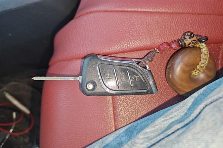 Used CHANGAN OSHAN COS5 2019 1.6L Automatic Classic Model China VI Standard Vehicle Key