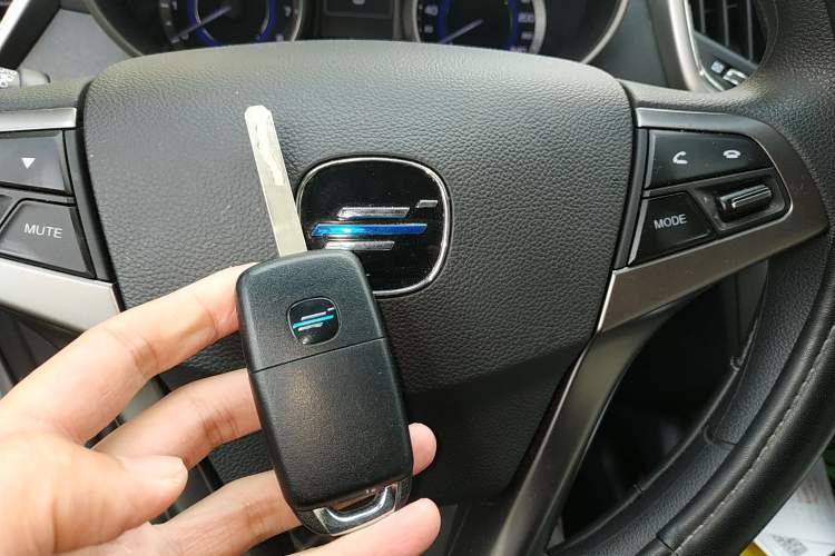 Used CHANGAN OSHAN COS5 2019 1.6L Manual Classic Model China VI Standard Vehicle Key