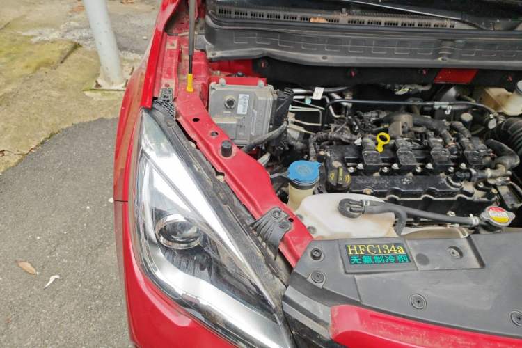 Used CHANGAN OSHAN COS5 2021 1.6L CVT Luxury Model Engine Bay Right