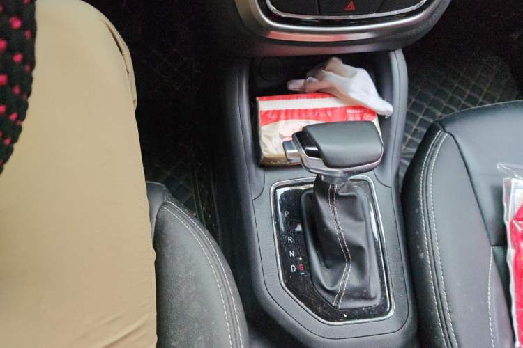 Used CHANGAN OSHAN COS5 2021 1.6L CVT Luxury Model Gear Lever