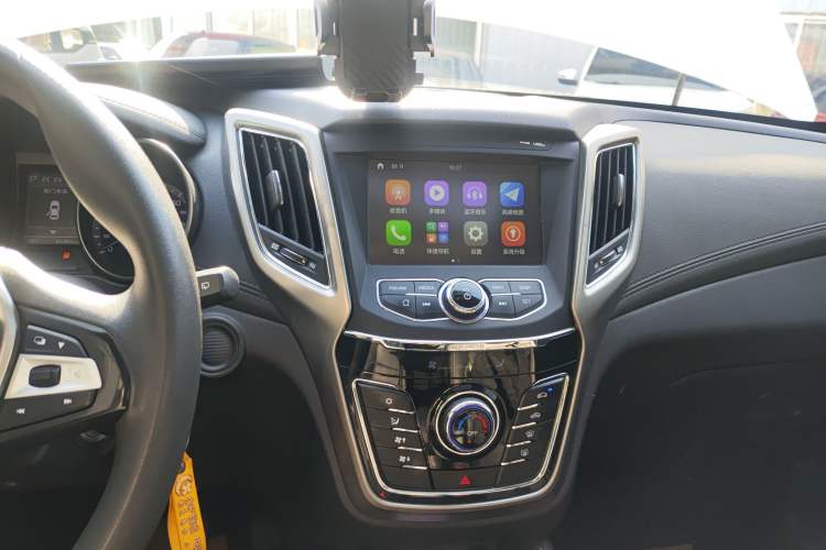 Used CHANGAN OSHAN COS5 2021 1.6L CVT Luxury Model Audio And AC Panel