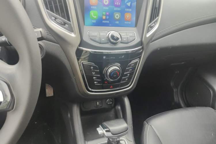 Used CHANGAN OSHAN COS5 2021 1.6L CVT Luxury Model Audio And AC Panel