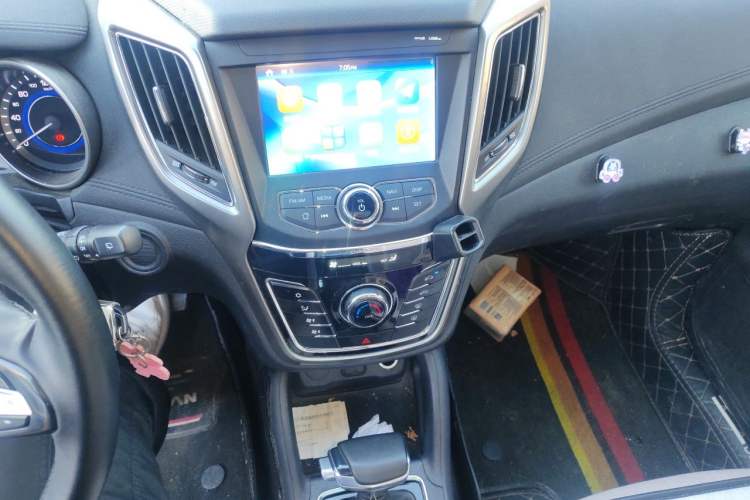Used CHANGAN OSHAN COS5 2021 1.6L CVT Luxury Model Audio And AC Panel