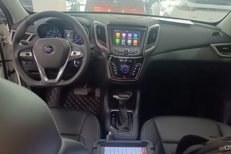 Used CHANGAN OSHAN COS5 2021 1.6L CVT Luxury Model Center Console