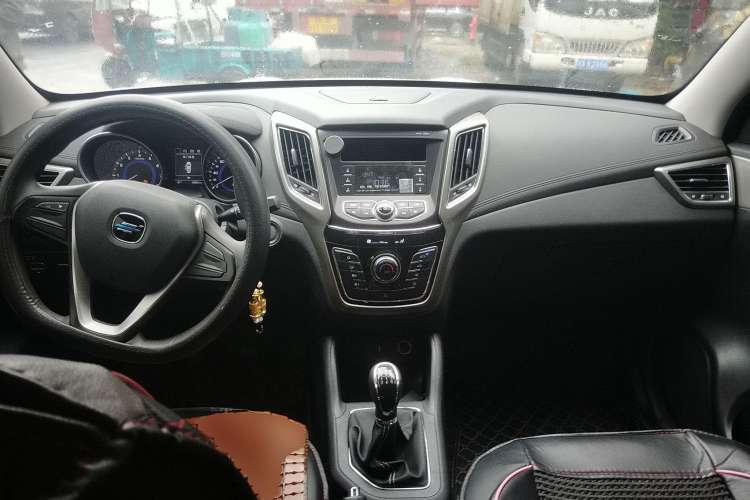 Used CHANGAN OSHAN COS5 2021 1.6L Manual Classic Version Center Console