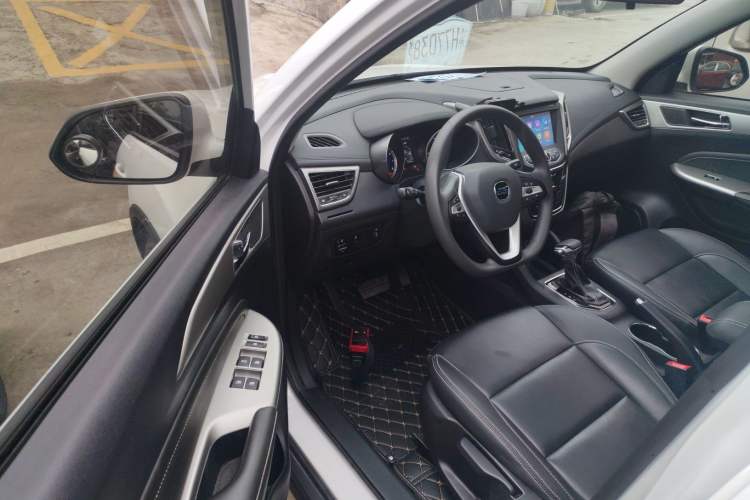 Used CHANGAN OSHAN COS5 2021 1.6L CVT Luxury Model Driver Seat