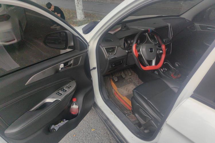 Used CHANGAN OSHAN COS5 2021 1.6L Manual Luxury Model Driver Seat