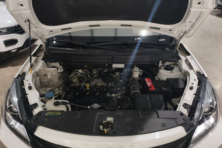 Used CHANGAN OSHAN COS5 2021 1.6L Manual Luxury Model Engine Bay