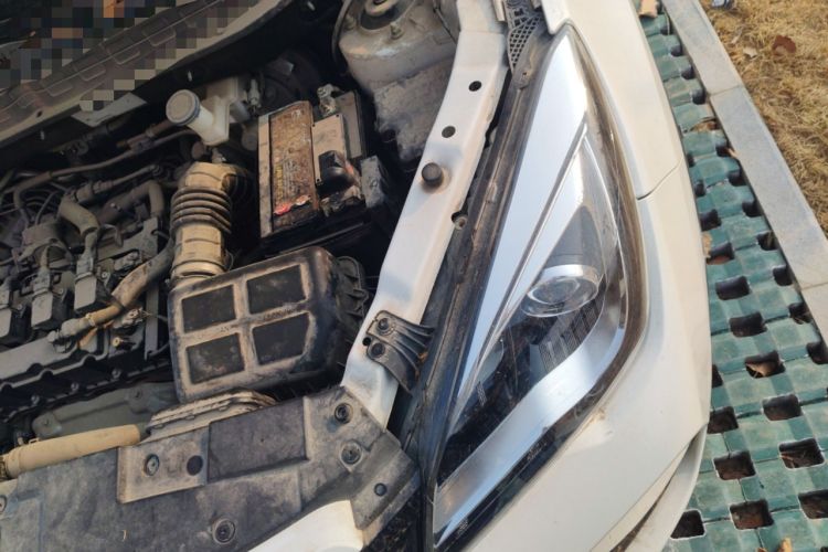 Used CHANGAN OSHAN COS5 2021 1.6L CVT Luxury Model Engine Bay Left