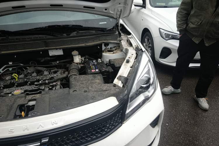 Used CHANGAN OSHAN COS5 2021 1.6L Manual Classic Version Engine Bay Left