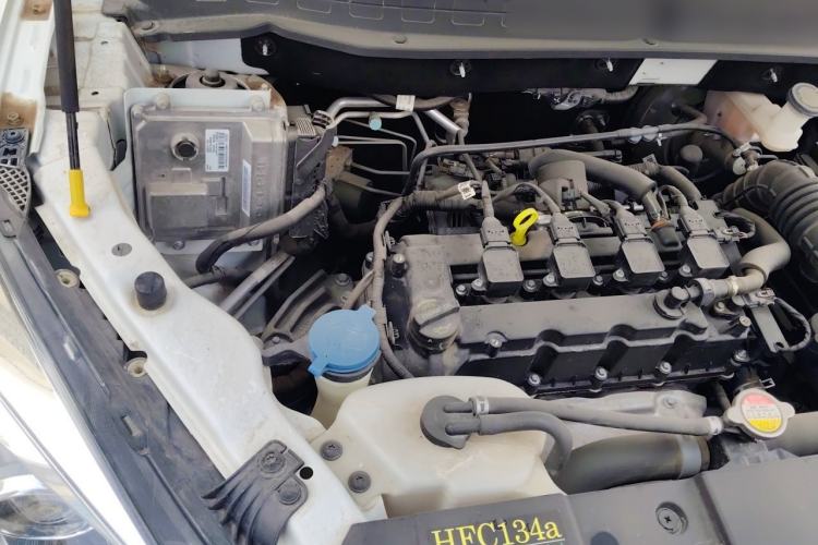 Used CHANGAN OSHAN COS5 2021 1.6L CVT Luxury Model Engine Bay Right