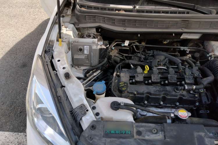 Used CHANGAN OSHAN COS5 2021 1.6L CVT Luxury Model Engine Bay Right