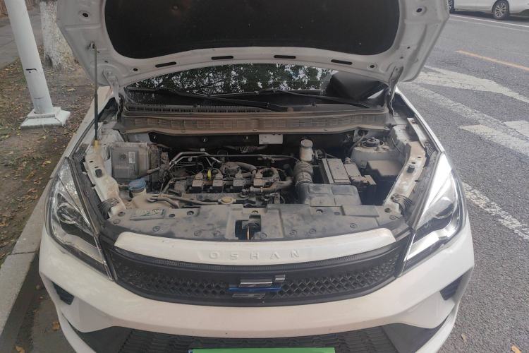 Used CHANGAN OSHAN COS5 2021 1.6L Manual Luxury Model Engine Bay