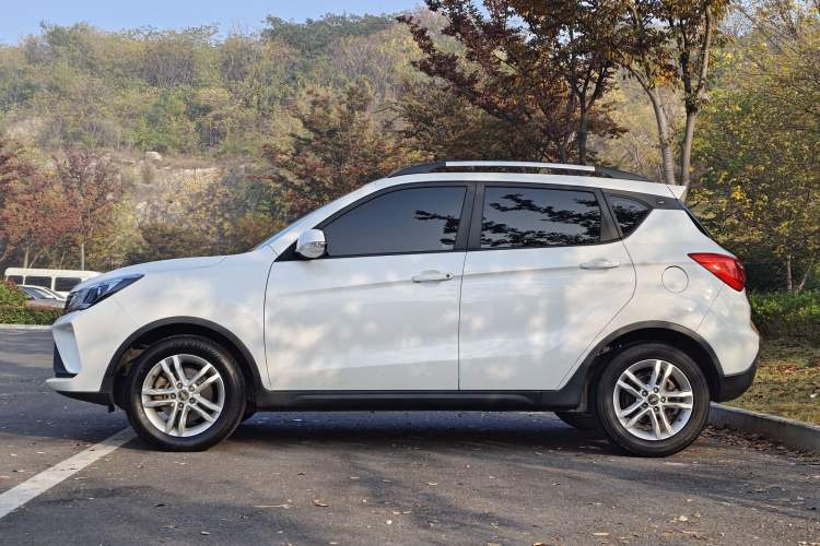 Used CHANGAN OSHAN COS5 2021 1.6L CVT Luxury Model Exterior 4