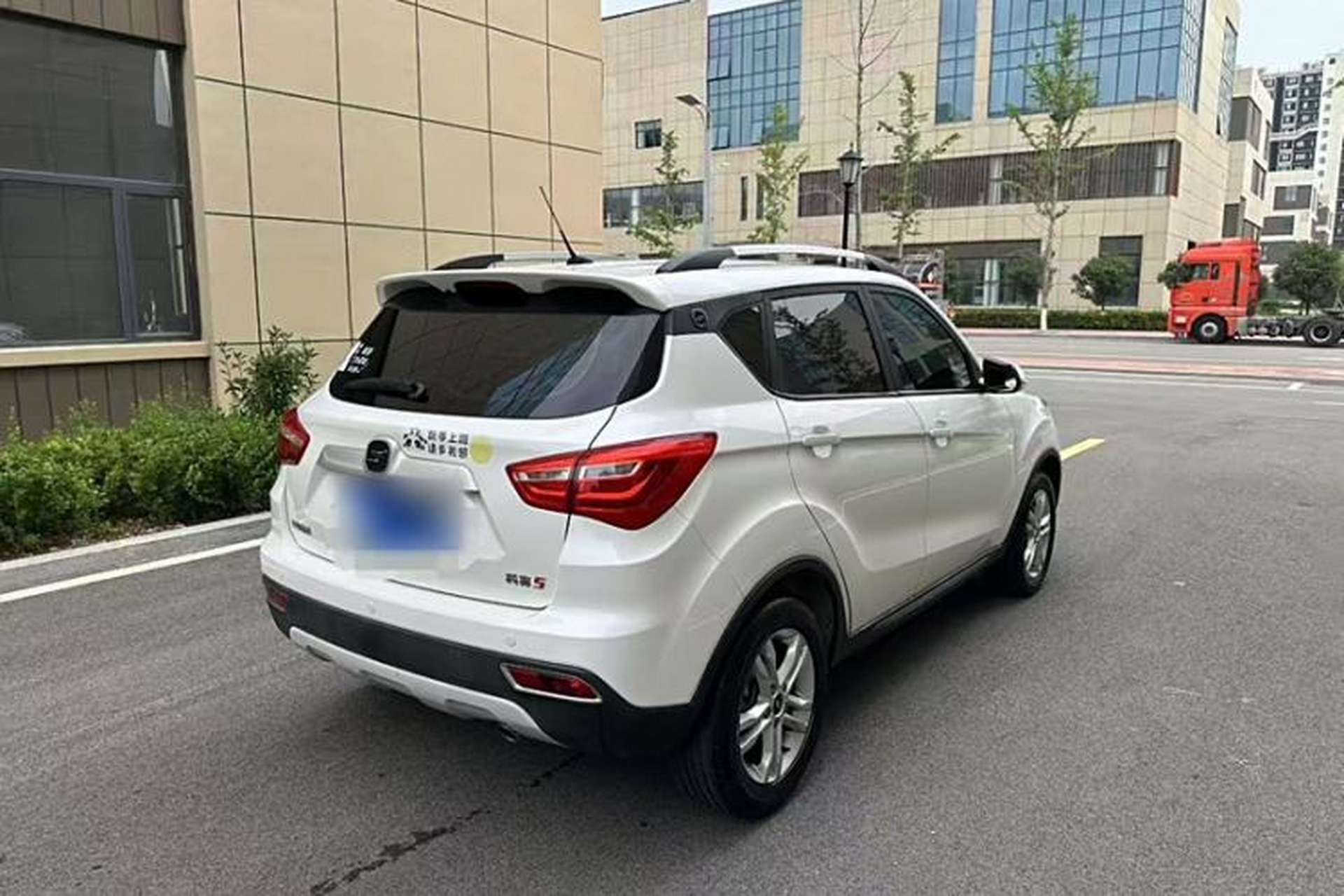 Used CHANGAN OSHAN COS5 2021 1.6L CVT Luxury Model Exterior 5